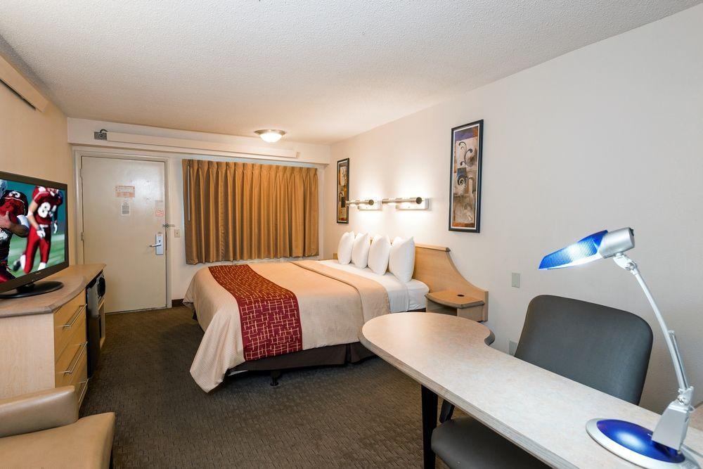 Red Roof Inn Elkhart Ngoại thất bức ảnh