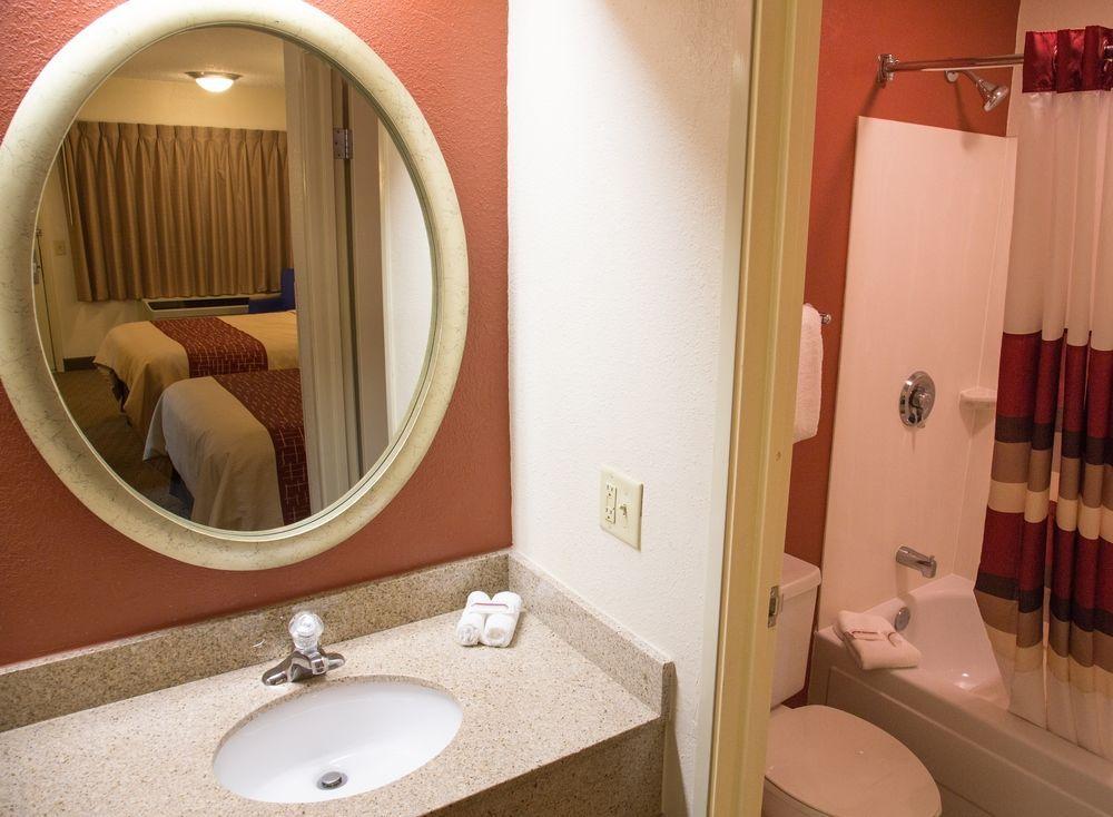 Red Roof Inn Elkhart Ngoại thất bức ảnh